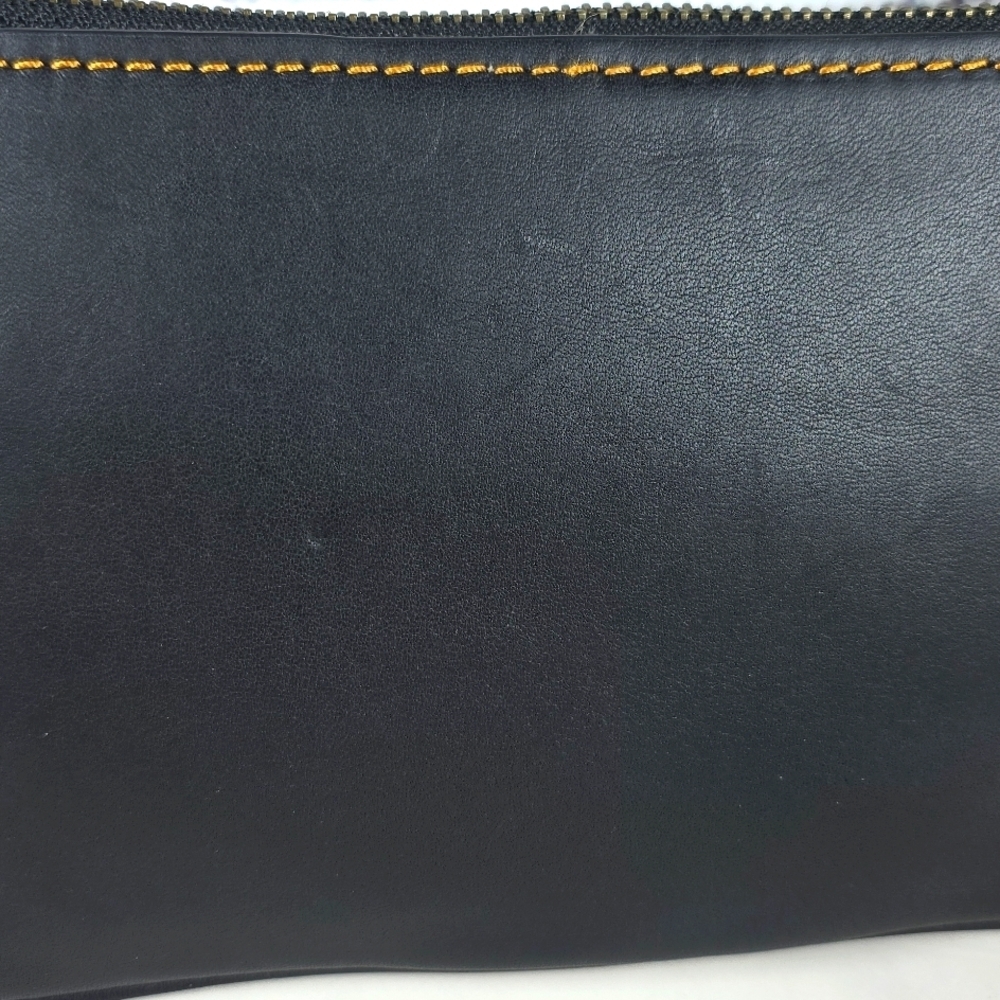 COACH 1941 CAR COUPE BLACK SEQUINS TURNLOCK WRISTLET 21‎ WALLET LTD EDITION - Picture 16 of 16